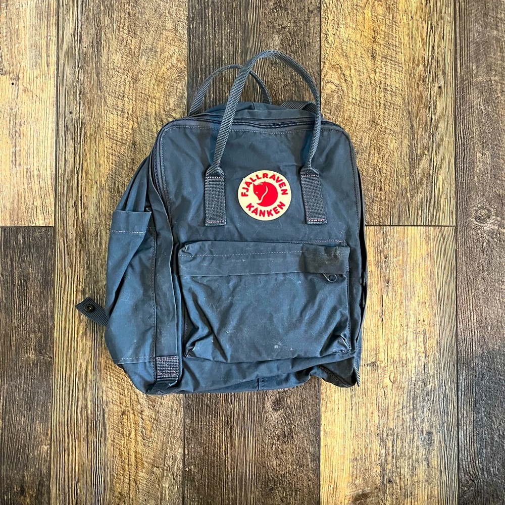 Fjallraven Kanken Teal/Green Backpack.